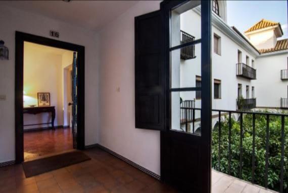 De Dos En Plaza Alfaro Apartamento Sevilla